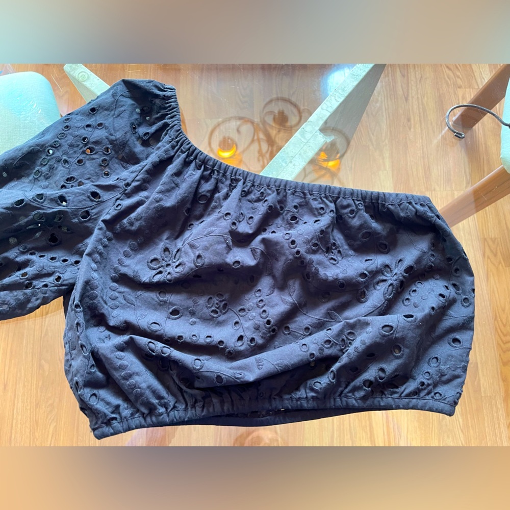 One shoulder cropped top from Banana Republic. NWOT
